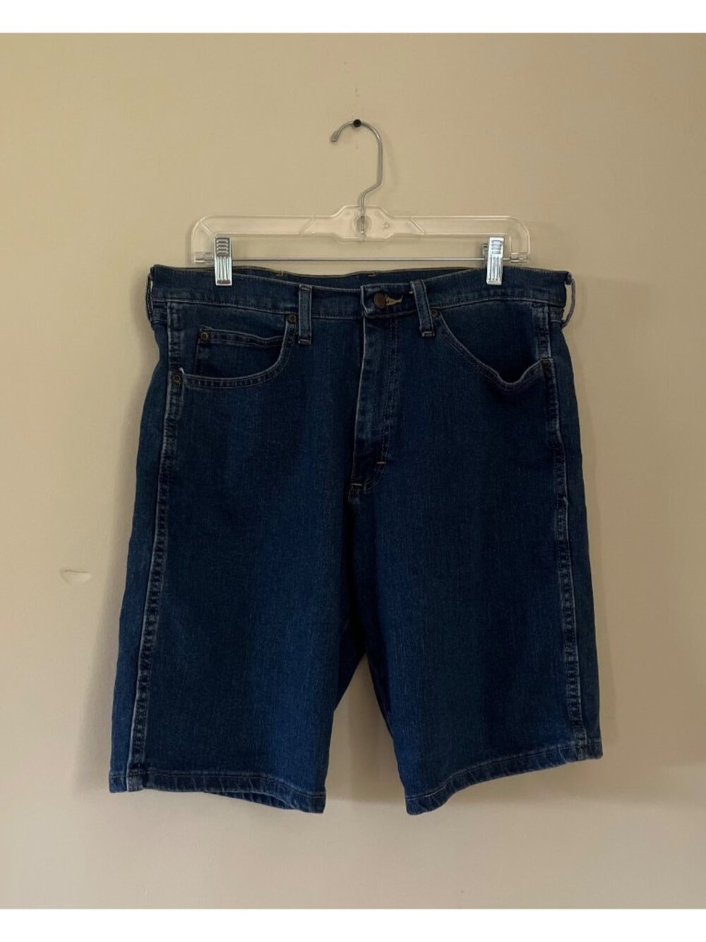 Wrangler Mens Size 32 Blue Denim Shorts Dark Wash Five Pockets Belt Loops